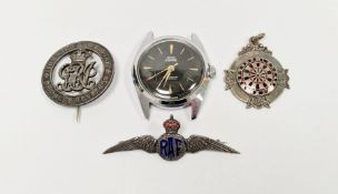 Smith's Empire 5 jewel gentleman's wristwatch, the black dial having gilt baton hour markers,