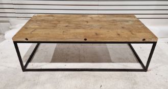 Contemporary loaf coffee table of rectangular form, with wooden top, raised on a metal support, 40cm