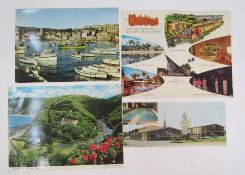 Quantity of various 20th century cigarette cards and postcards (2 boxes).
