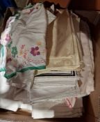 small quantity of table linen ( 1 box)