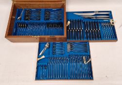 Walker and Hall 'Old Hall' mid 20th century canteen, the knives with bakelite handles, settings