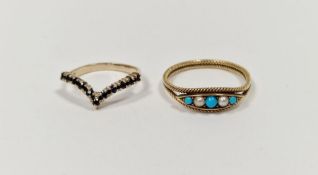 18ct gold, pearl and turquoise ring set three turquoise and two pearls in elliptical setting with