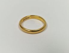 22ct gold wedding band, 5.4g