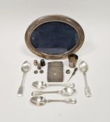 Set of five Victorian silver teaspoons, hallmarked London 1858 by Chawner & Co, 101g, together
