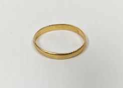 22ct gold wedding ring, 4-5g approx.