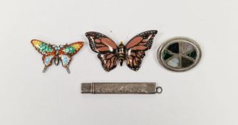 Silver-coloured metal and hard stone oval brooch set with malachite, bloodstone and agates, two