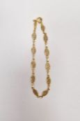 9ct gold bracelet, filigree oval link, 3.1g approx.