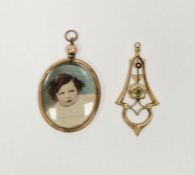 Edwardian gold and peridot pendant, scroll design and gold-plated and glass double-sided locket