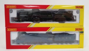 Two boxed Hornby 00 gauge locomotives and tenders to include R3371 LNER Class A4 ' Mallard' 4468 and