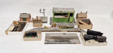 Quantity of prebuilt plastic trains to include Kitmaster, Airfix with prebuilt tenders, 00 gauge and