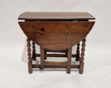 Oak fall-flap gateleg table on bobbin turned supports (varnished), 67cm high x 78cm wide x 100cm