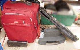 Bose Wave music system, model AWRCC5 with Bose Wave DAB module, a Wilson Hyper Carbon tennis