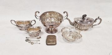 Silver-plated tea service comprising teapot, sugar bowl and cream jug, with repousse decoration
