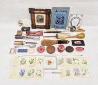 Kensitas silk cigarette cards, small purse, carved wooden frame, wooden darning tool and other