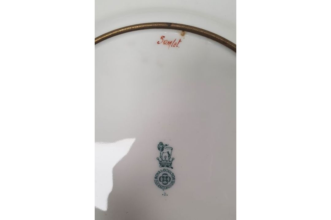 Royal Doulton plate painted with Samlet amongst reeds by J Birbeck Senior, printed green marks circa - Image 3 of 5