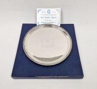 Elizabeth II 1977 Silver Jubilee salver, of circular form, housed in original box, hallmarked