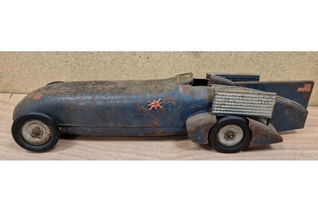 Kingsbury Bluebird clockwork tinplate landspeed record car with UK and USA flags to tail, Dunlop - Image 3 of 4