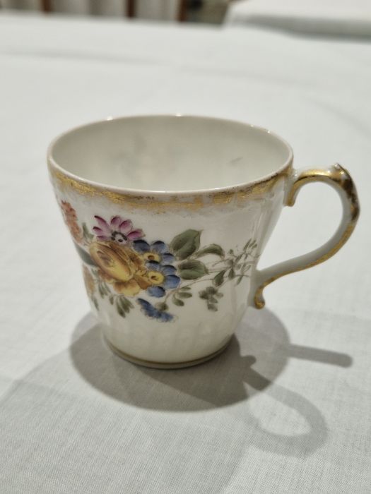Group of English and continental 19th/early 20th century porcelain tea and coffee cups and - Image 5 of 22