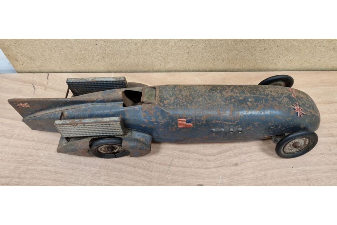 Kingsbury Bluebird clockwork tinplate landspeed record car with UK and USA flags to tail, Dunlop - Image 2 of 4