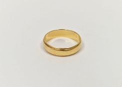 18ct gold wedding band, 2.8g