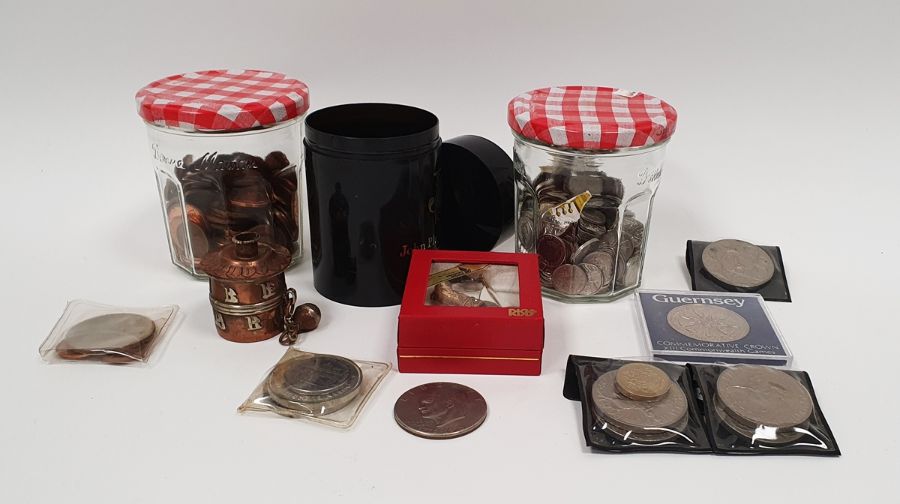 Quantity sundry coinage to include US dollar 1977