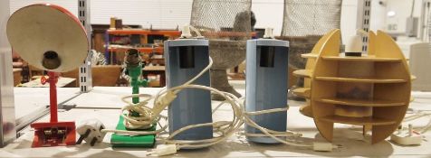 Two vintage clip-on lamps and three further lights (5)