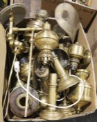 Quantity of vintage brass wall lights (1 box)