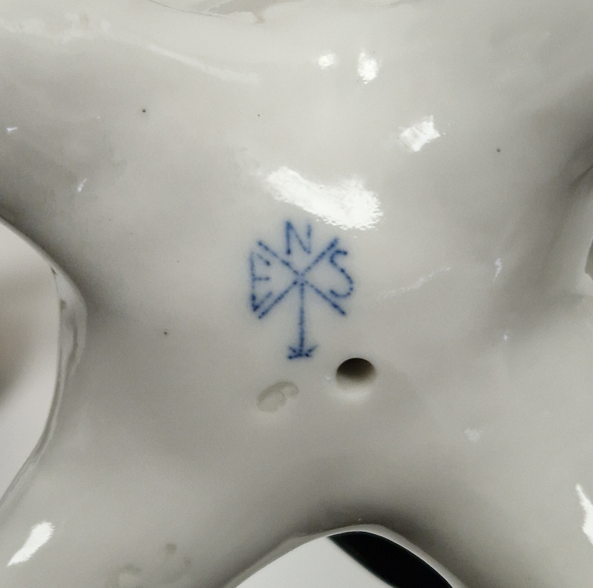 Collection of Karl Ens porcelain models of birds, including kingfishers, parrots and owl, printed - Image 4 of 26