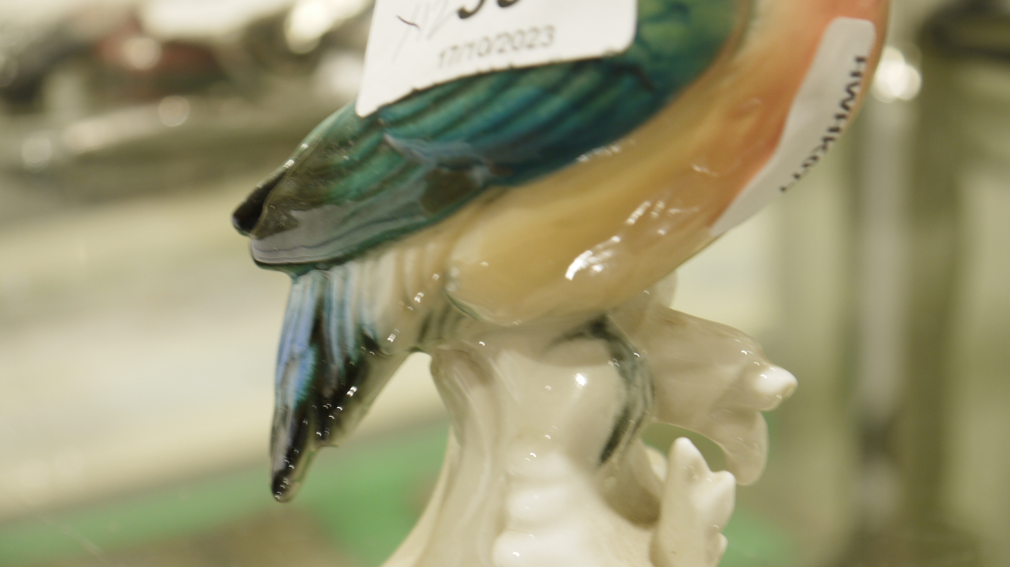 Collection of Karl Ens porcelain models of birds, including kingfishers, parrots and owl, printed - Image 21 of 26