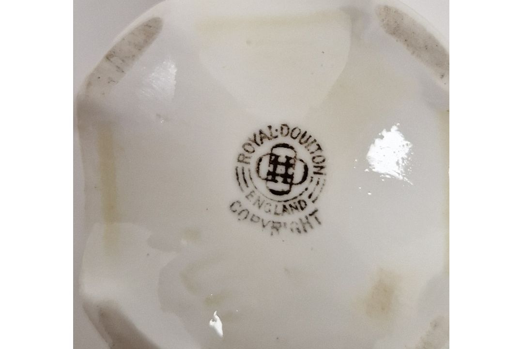 Group of Royal Doulton Dickens ware, circa 1900, printed marks, variously printed with Dickensian - Image 4 of 4