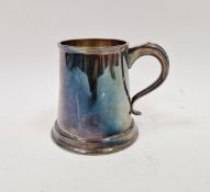 Modern silver tankard with bead edge, scroll handle, circular base, modern mark, 8.9ozt approx.