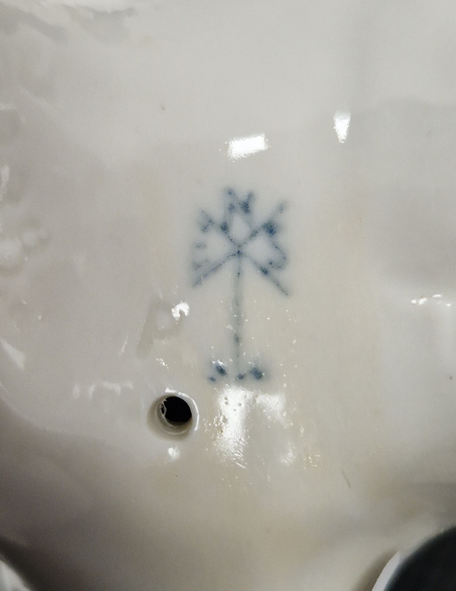 Collection of Karl Ens porcelain models of birds, circa 1900, printed green marks, impressed - Image 2 of 5