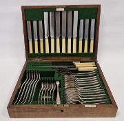Walker & Hall silver-plated table flatware service, 'Hanover' pattern, for six persons, including