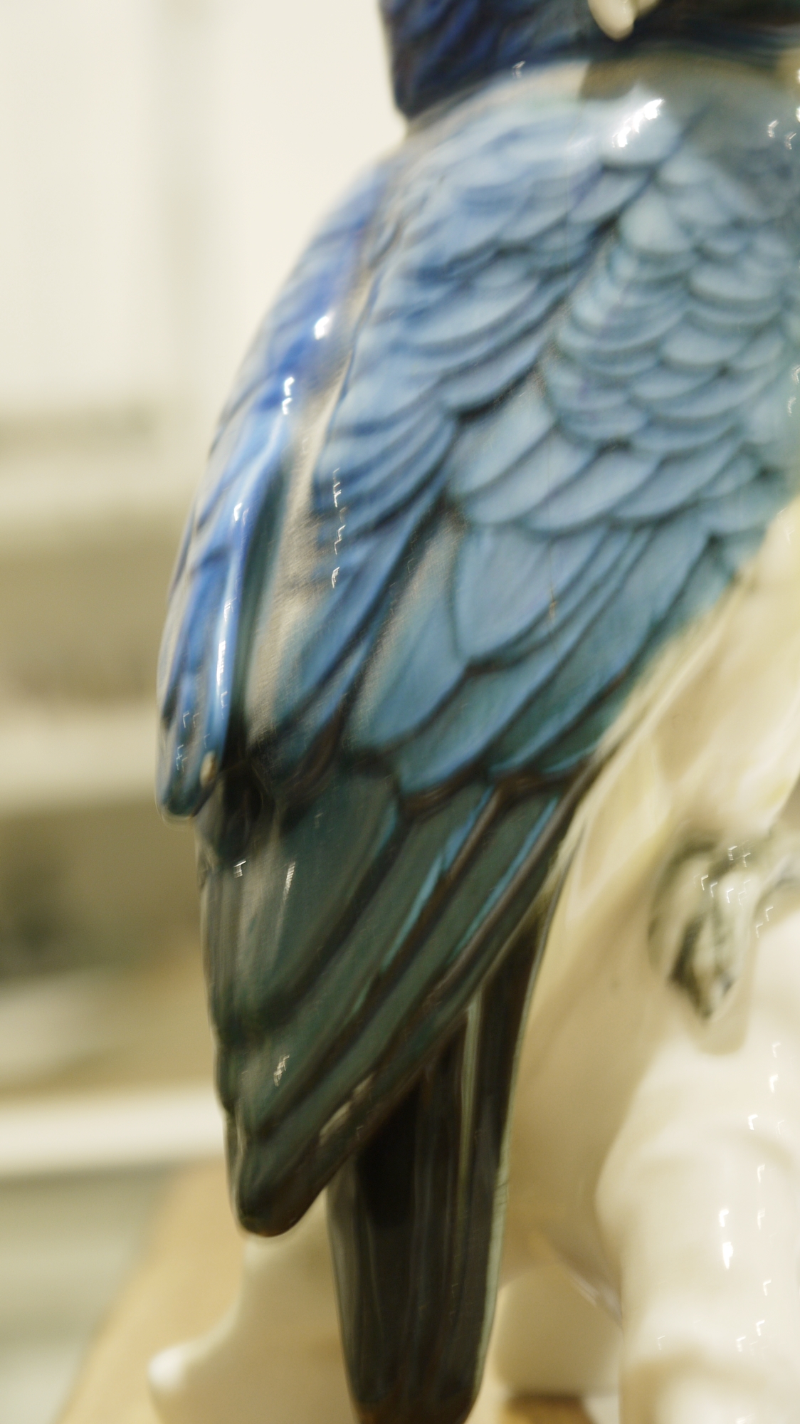 Collection of Karl Ens porcelain models of birds, including kingfishers, parrots and owl, printed - Image 10 of 26