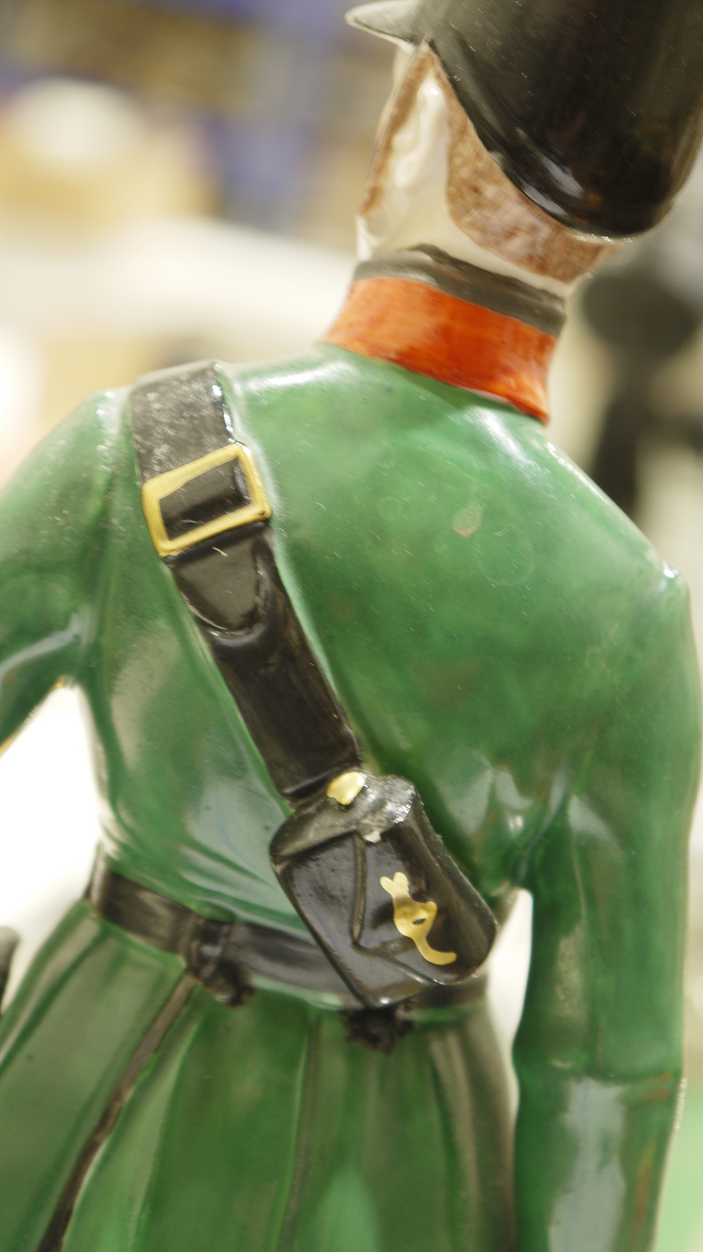 Dresden porcelain figure of a rifleman from the 60th Regiment, circa 1900, printed blue marks, - Image 4 of 9