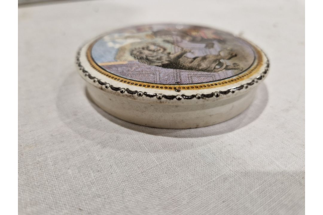 Assorted items of pottery and porcelain including an English mid-18th century delftware blue and - Image 7 of 12