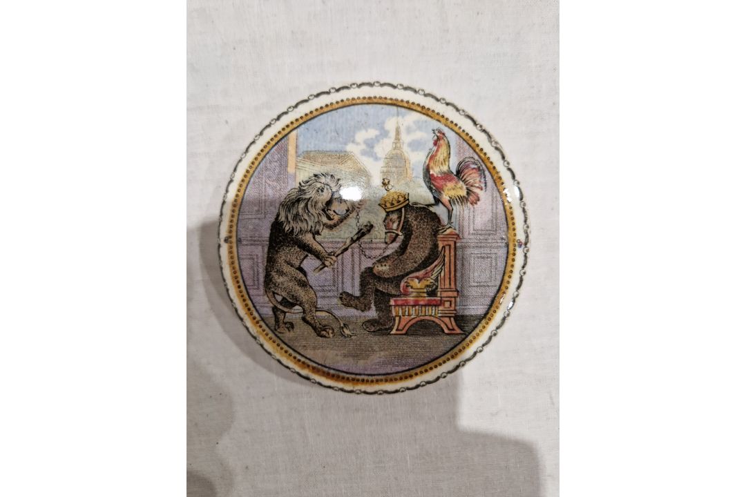 Assorted items of pottery and porcelain including an English mid-18th century delftware blue and - Image 3 of 12