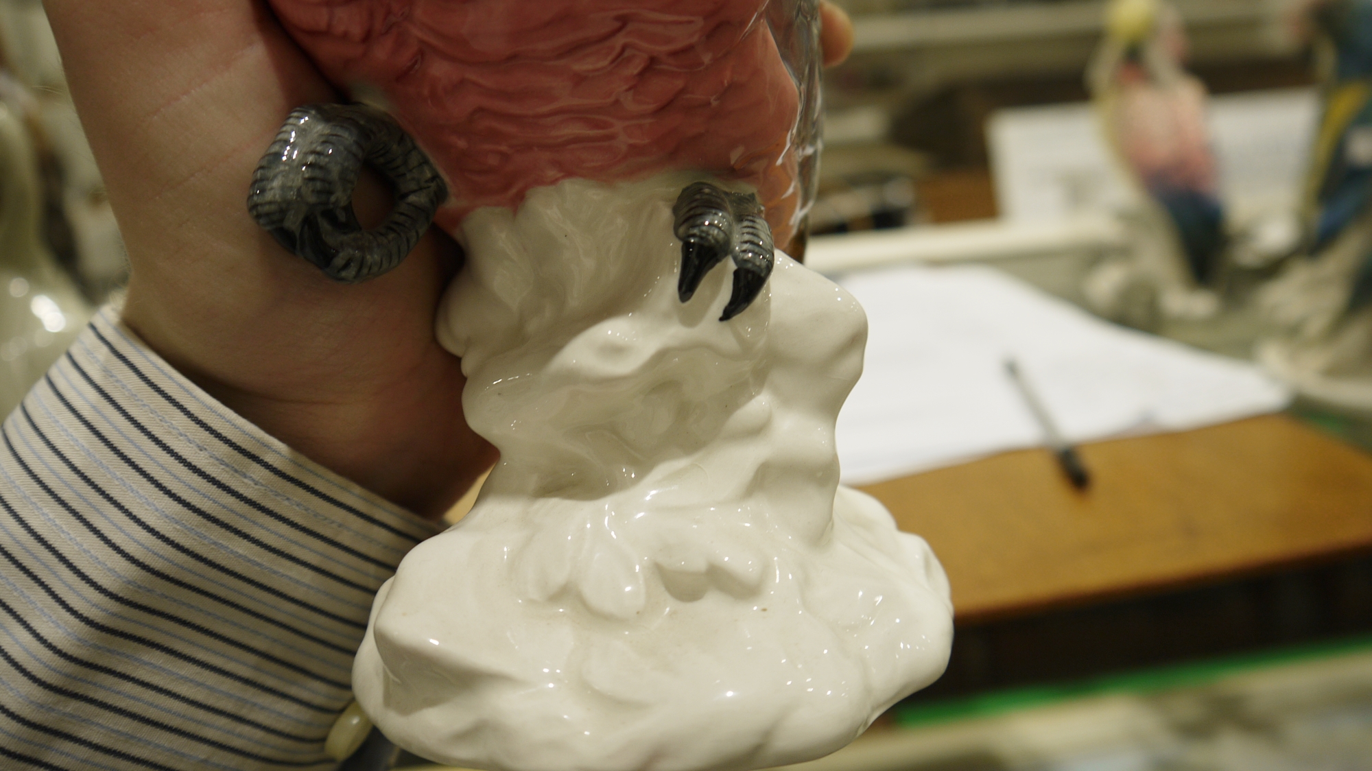 Collection of Karl Ens porcelain models of birds, including kingfishers, parrots and owl, printed - Image 15 of 26