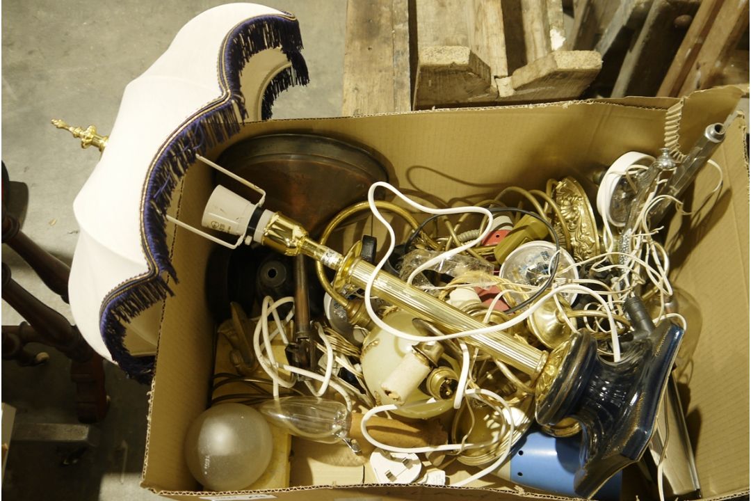 Large quantity of assorted table lamps, wall lights, electrolier, copper lights and copper taps - Image 1 of 4