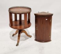 Late 19th century mahogany small corner cabinet, the single door opening to reveal a single fitted