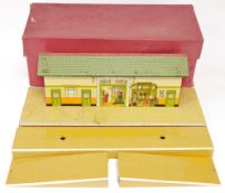 Hornby Trains O gauge No.3 station boxed