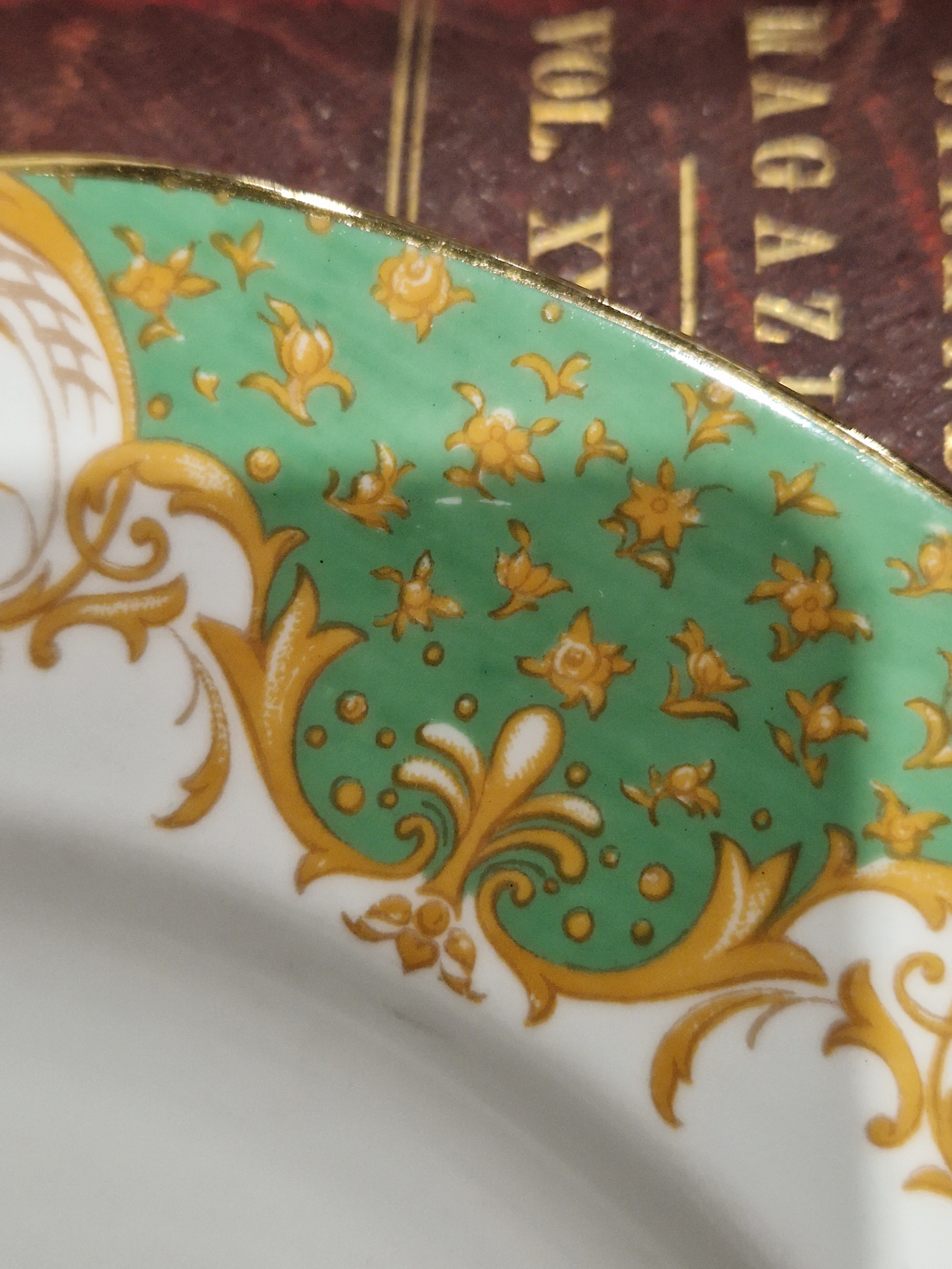 Paragon bone china Rockingham Green pattern part dinner service, printed black marks, comprising a - Image 4 of 14