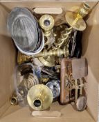 Set of Edwardian postal scales and weights, assorted horse brasses, silver-plate mounted ink pot,