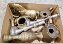 Group of metalware including: copper measuring pitchers in sizes (one gallon to one pint), a brass