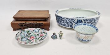 20th century Chinese porcelain footed oval dish decorated in Ming-style in blue with scrolling