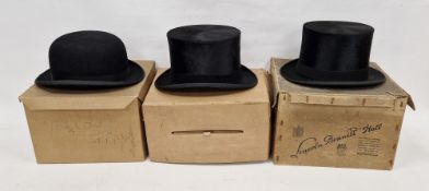 Dunn & Co (London) gentleman's black bowler hat (labelled 500/714), 21cm x 16.5cm internal