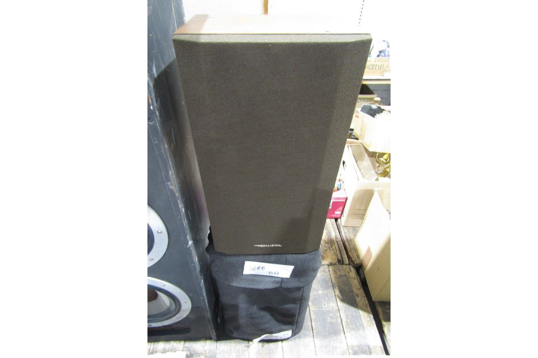 A pair of vintage Realistiv=c Nova-16 speakers in teak effect case (26x18x48 cm) - Image 2 of 2