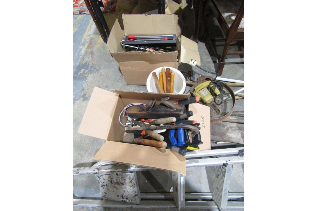 Collection of garden and other tools including rakes, shovel, hoes, shears, trowel, saws, wood - Image 1 of 2