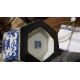 Two table lamps in the form of owls and a modern Chinese blue and white table lamp with floral - Image 8 of 8