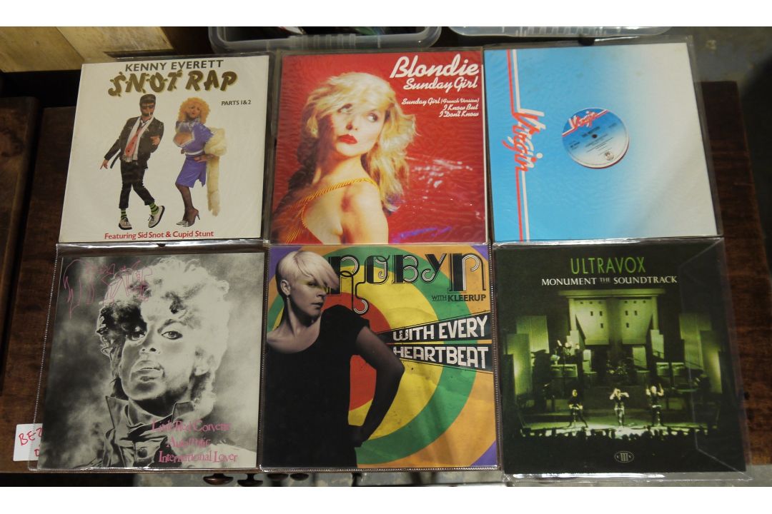 Collection of mainly 1980s 12" singles including the Brothers Johnson, The Pretenders, Ebony - Image 5 of 9